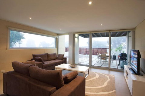 Alouarn Apartment 1 - Accommodation Southport 7