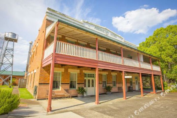 Abernethy NSW Southport Accommodation