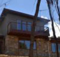 Of Stone  Wood Guesthouse Secluded getaway - Accommodation Southport