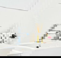 Modern Apartment Next to Largest Shopping Centre - Accommodation Southport