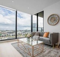 Delightful 2BR Riverviewdocklands - Southport Accommodation