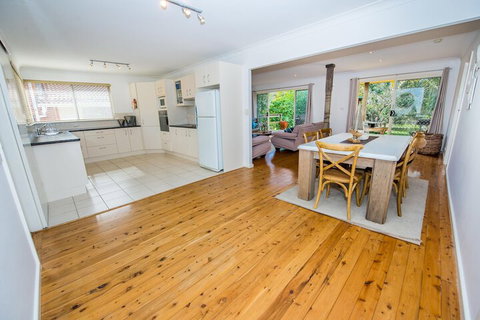 Gretel Cl 4 Nelson Bay - Accommodation Southport 7