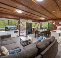 Boats And Bedzzz Houseboat Stays  Renmark River Villas - Accommodation Southport