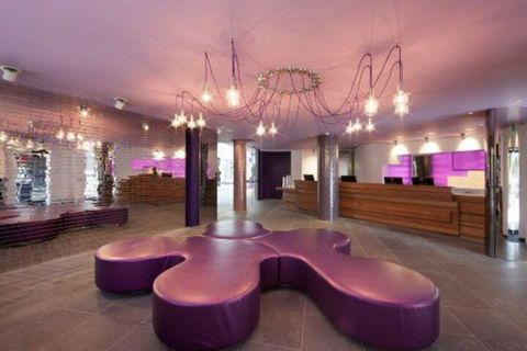 Melbourne Port Wharf Suite - Southport Accommodation 2