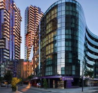 Melbourne Port Wharf Suite - Southport Accommodation