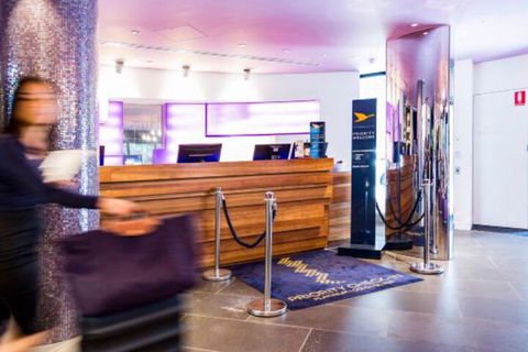 Melbourne Port Wharf Suite - Southport Accommodation 4