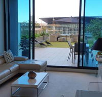 Melbourne Holiday Apartments Flinders Wharf - Southport Accommodation