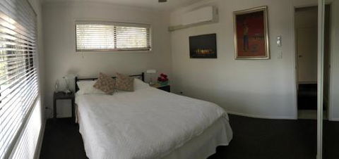Creekbend - Southport Accommodation 5
