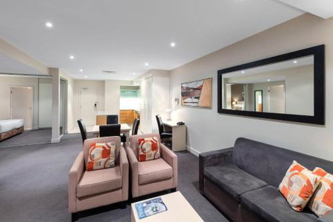 Apartments At 16 Holdfast - Accommodation Southport 4