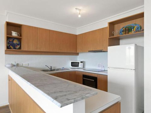 APARTMENT 26 PACIFIC APARTMENTS Walk To Town - Accommodation Southport 3