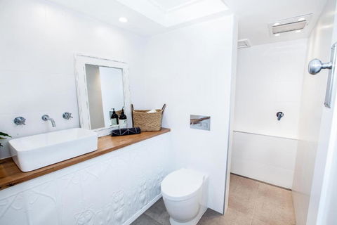 Corella Studio Apartment In Raffetys Resort - Southport Accommodation 5