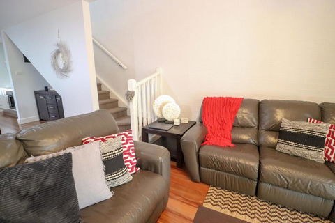 Bluewater Executive Villa In Raffertys Resort - Southport Accommodation 2