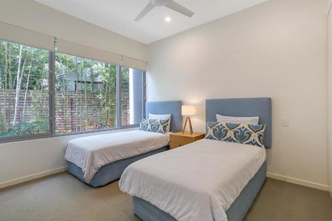 Go With The Flow Noosa Sound - Accommodation Southport 4