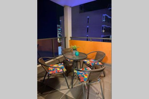 ARENA RESORT STYLE EXEC FREE NETFLIX WIFI WINE - Accommodation Southport 1