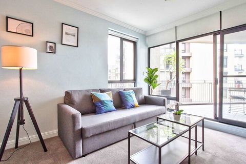 Apartment CBD Jones Bay - Accommodation Southport 1