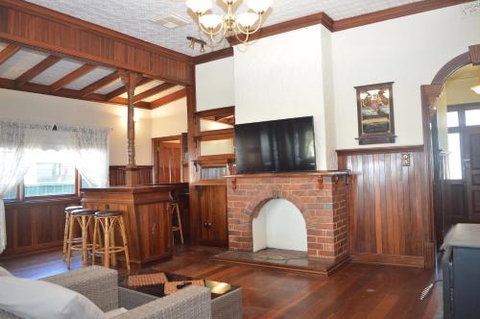 Gargoyle Lodge - Accommodation Southport 4