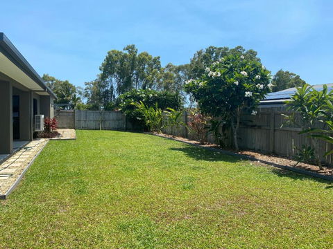 Cooya Beach Ultimate Tropical Getaway - Southport Accommodation 4