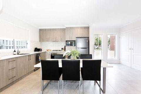 Wagga Apartments 5 - Southport Accommodation 2