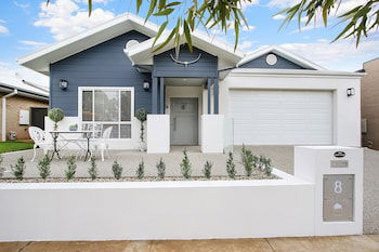 The Silver Bull All Abilities - Southport Accommodation 0