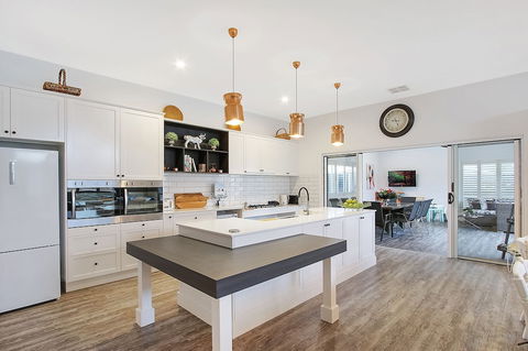 The Silver Bull All Abilities - Southport Accommodation 3