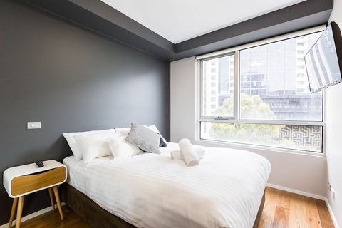 SANDRA, 1BDR Carlton Apartment - Southport Accommodation 1