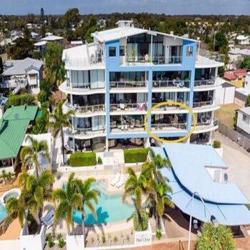 1 Bedroom Apt Ocean View Urangan - Southport Accommodation 0