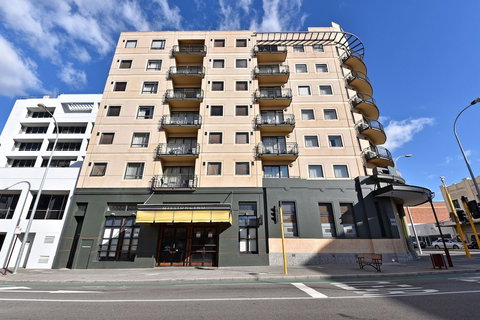 Inner Perth CBD 1X1 Apartment - Accommodation Southport 0