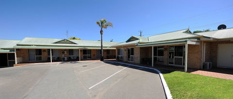 Abrolhos Reef Lodge - Southport Accommodation 4