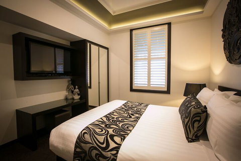 Gallery Apartments - Southport Accommodation 7