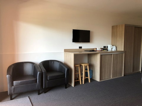 Huskisson Beach Motel - Accommodation Southport 2