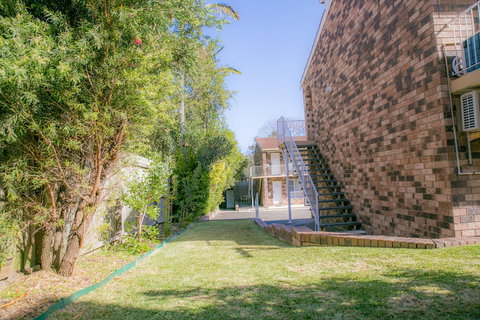 Gosford Palms Motor Inn - Accommodation Southport 2