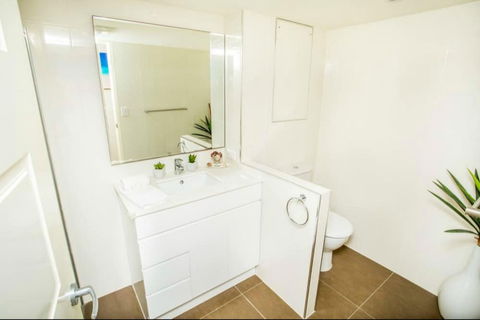 Sanctuary Beach Resort - Southport Accommodation 6