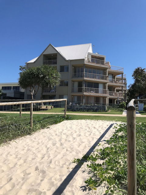 Sanctuary Beach Resort - Southport Accommodation 1