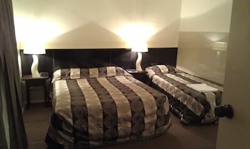 Avalon Motel - Southport Accommodation 6