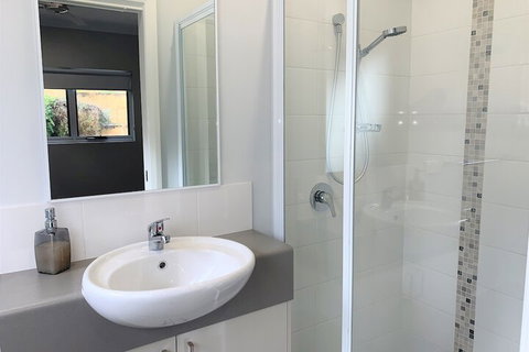 17 By The Sea Dunsborough - Accommodation Southport 2