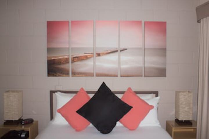 Mooneba NSW Southport Accommodation