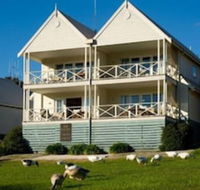 Lakeside Suites 1 - Southport Accommodation