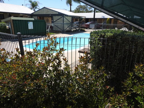 Lone Pine Motel - Corowa - Accommodation Southport 0