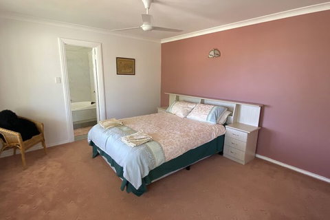 Whispering Palms - Accommodation Southport 7