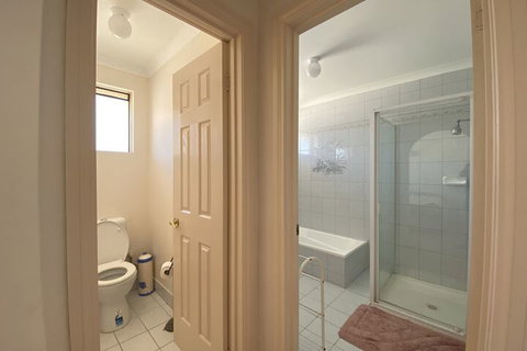 Whispering Palms - Accommodation Southport 1