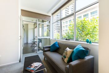 Vance 2Bdr Melbourne Apartment - Southport Accommodation 6
