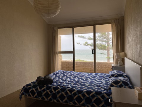 Lands Edge - Accommodation Southport 4