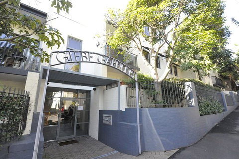 Glebe Fully Furnished 1 BDR Apart 47 ROS - Accommodation Southport 1