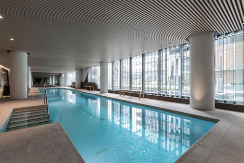 STAY&CO Serviced Apartments Docklands Collins - Southport Accommodation 3