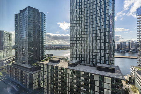 STAY&CO Serviced Apartments Docklands Collins - Southport Accommodation 0