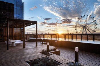 STAY&CO Serviced Apartments Docklands Drive - Southport Accommodation 1