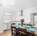 Wattle Grove Villa - Southport Accommodation