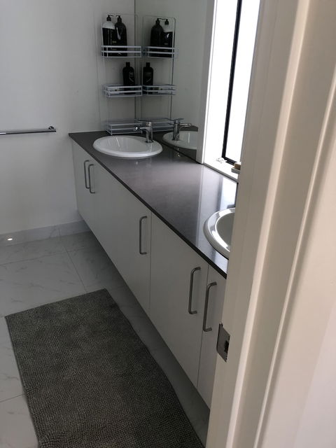 Apple House Upper Point Cook - Accommodation Southport 3