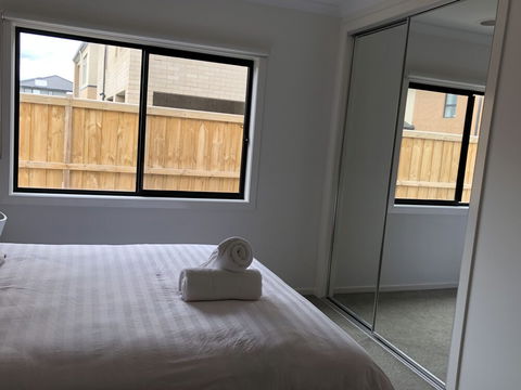 Apple House Upper Point Cook - Accommodation Southport 2