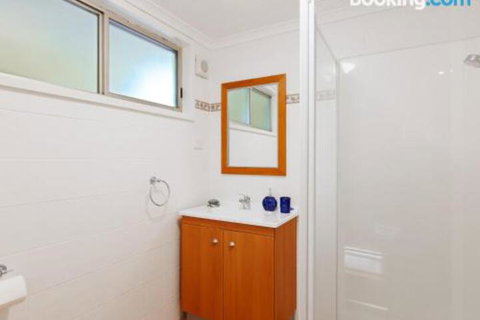 Gymea Retreat 56 Ullora Close Tri Level Home With WIFI & Aircon - Accommodation Southport 4